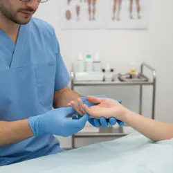 Clinical assessment before choosing a soft cast to prevent complications and application errors